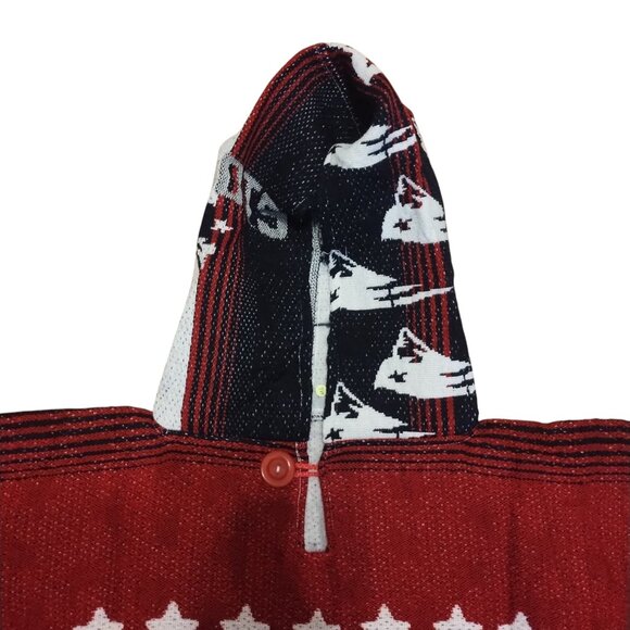 NFL Patriots Mexican Heritage Night Poncho 43" x 40" with Hood Fleace / Cotton - Picture 2 of 4